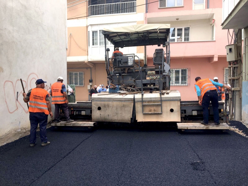 Osmangazi’de yoğun asfalt mesaisi