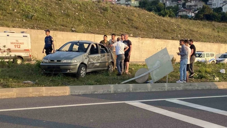 Asker uğurlama konvoyunda kaza: Araç taklalar attı, 4 kişi yaralandı
