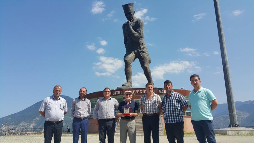 Türkiye'nin en büyük Atatürk heykeli bakımsız kaldı