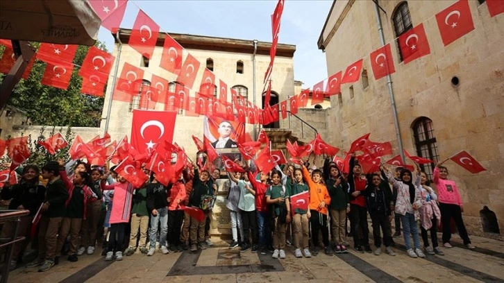 Atatürk'ün nüfusuna kayıtlı olduğu mahallede Cumhuriyet'in 100'üncü yılı kutlanıyor