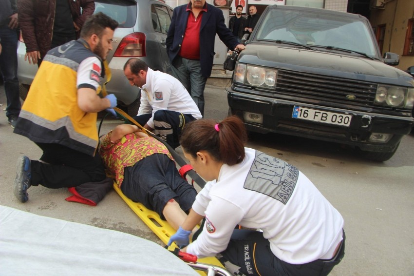 Bursa'da yaşlı kadın kanlar içinde...