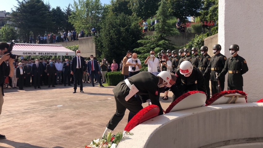 3. Cumhurbaşkanı Celal Bayar kabri başında anıldı