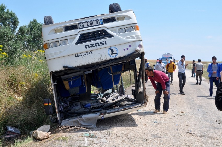 Bursa'da midibüs devrildi: 25 yaralı