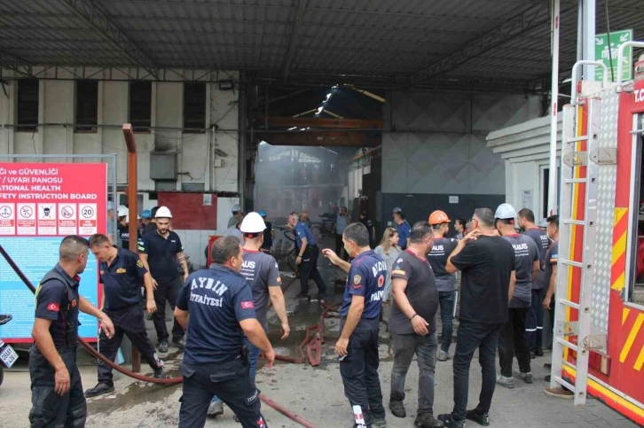 Aydın’da fabrika yangını: 9 kişi dumandan etkilendi
