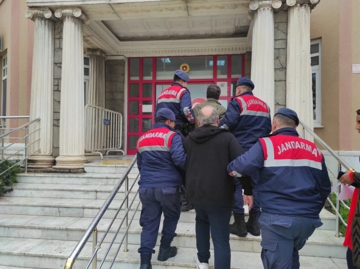 Aydın’da göçmen kaçakçılığından aranan şahıslar yakalandı
