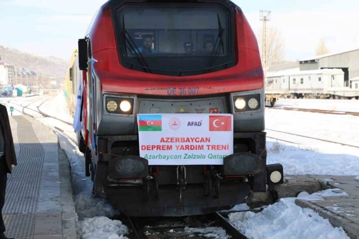 Azerbaycan’dan deprem bölgesine 510 ton yardım