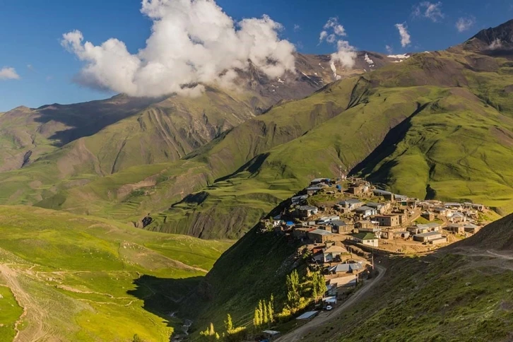 Azerbaycan’ın eşsiz bir mirasa sahip köyü UNESCO Dünya Mirası Listesi’ne girdi
