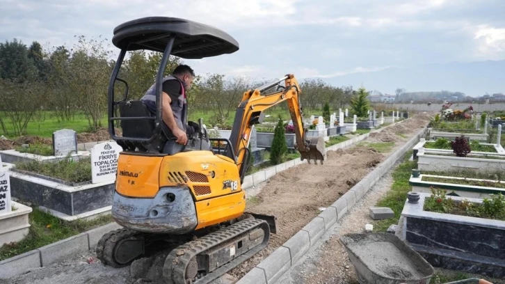 Aziziye Mezarlığında çevre düzenlemesi
