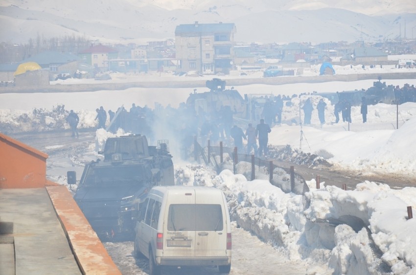 Nevruz kutlamalarında arbede