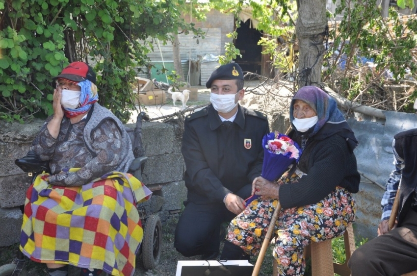 120 yaşındaki anneye Anneler Günü sürprizi