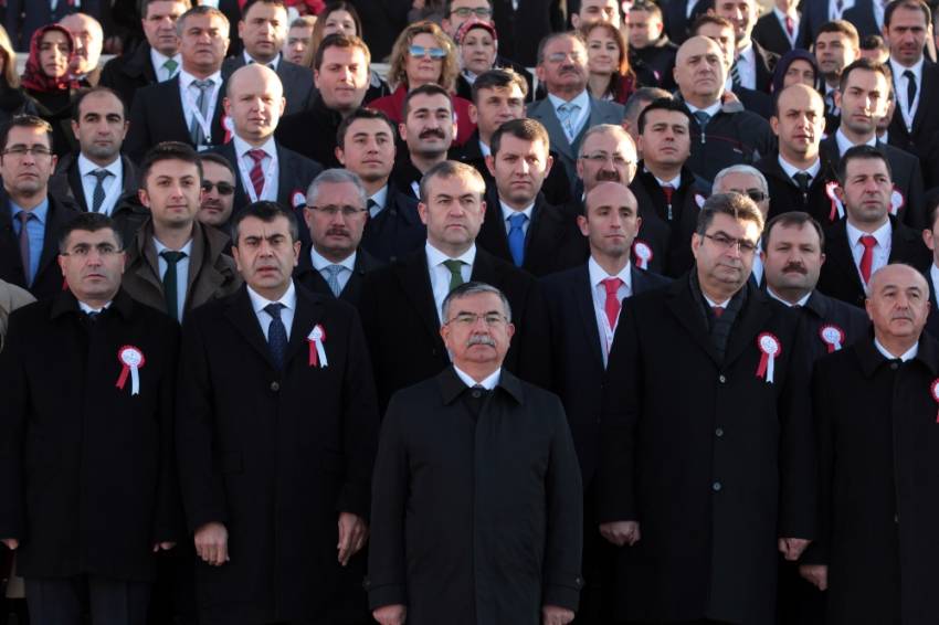 Bakan ve öğretmenlerden Anıtkabir’e ziyaret