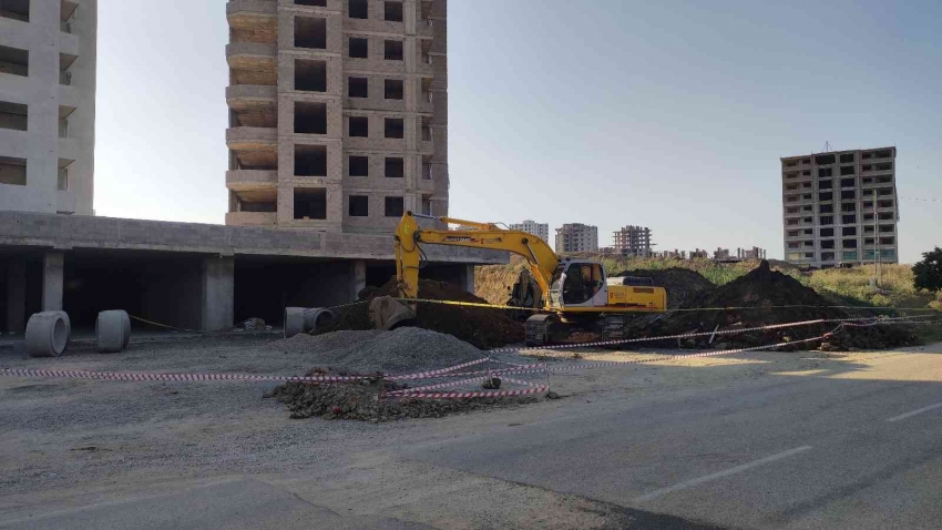 İnşaatta göçük: Mühendis ve işçi hayatını kaybetti