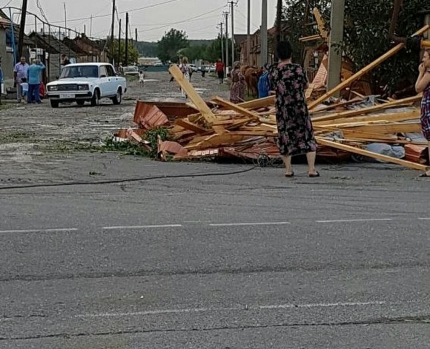 Rusya’da şiddetli fırtına: 9 yaralı