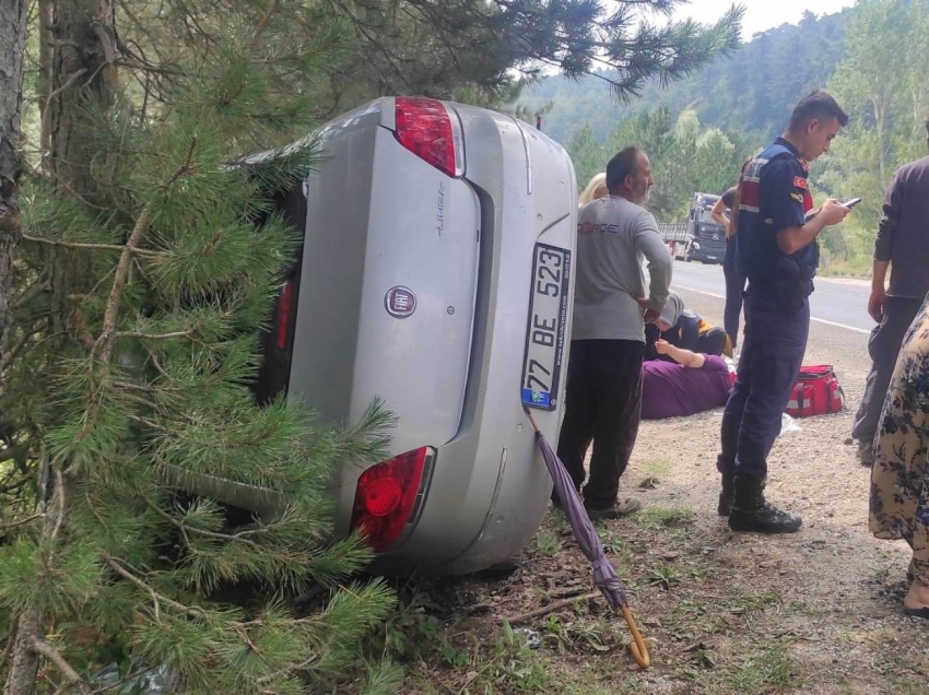 Domaniç’te trafik kazası: İkisi çocuk 6 yaralı