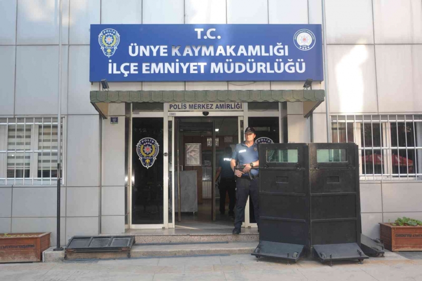 Emniyetten uyuşturucu tacirlerine operasyon