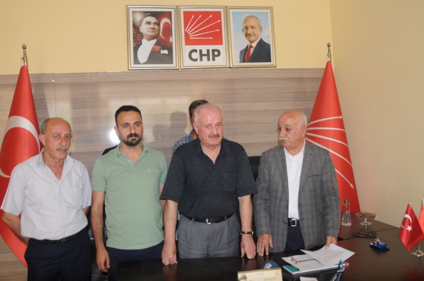 CHP’de istifa depremi