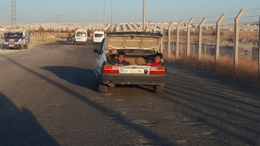 Otomobil bagajında tehlikeli yolculuk!