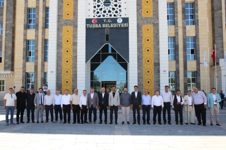 Bağcılar Belediye Başkanı Özdemir’den Tuşba Belediye Başkanı Akman’a ziyaret
