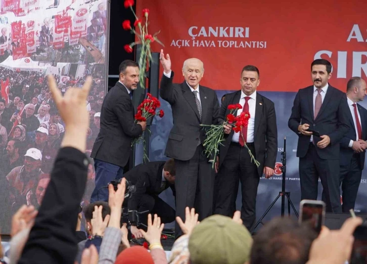 Bahçeli: "Kılıçdaroğlu Kürt kökenli kardeşlerimizin terörist muamelesi gördüğünü iddia etmiştir. Bu iddia düşman iddiasıdır"
