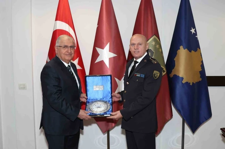 Bakan Güler: “Kosova’nın, FETÖ konusunda attığı adımlar dostluğumuzu daha da artıracaktır”
