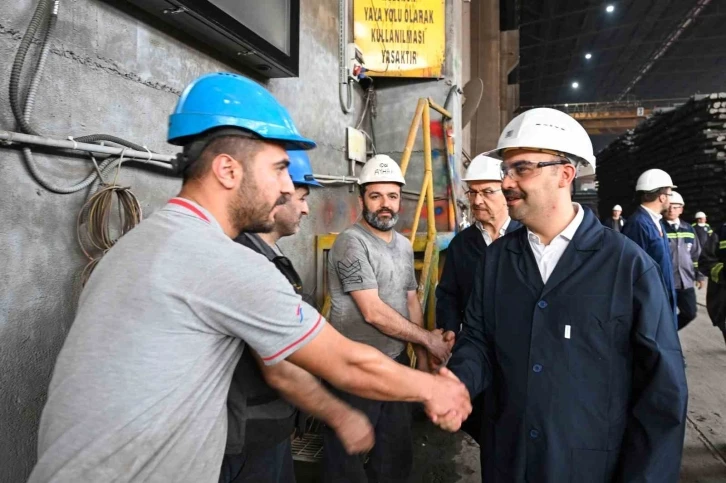 Bakan Kacır’dan sanayi tesislerine bayram ziyareti
