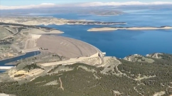 Bakan Kirişci, deprem bölgelerindeki barajlardaki incelemelerin devam ettiğini bildirdi