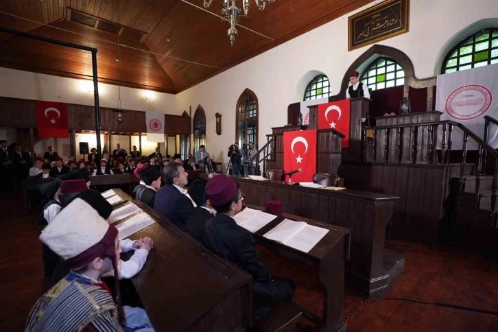 Bakan Tekin: "Çocuklarımızın bu vatana sahip çıkmaları, en iyi şekilde yetişmeleri için çaba sarf ediyoruz"
