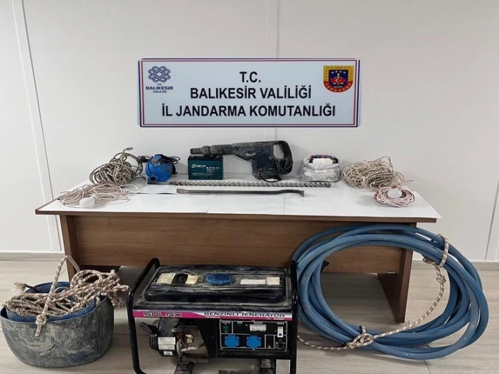 Balıkesir’de kaçakçılık ve organize suç operasyonunda 4 tutuklama