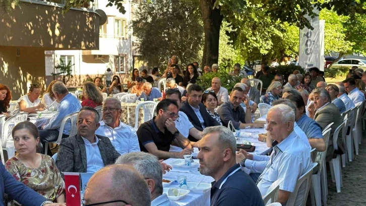 Balkan Türkleri bayramlaşma töreninde bir araya geldi
