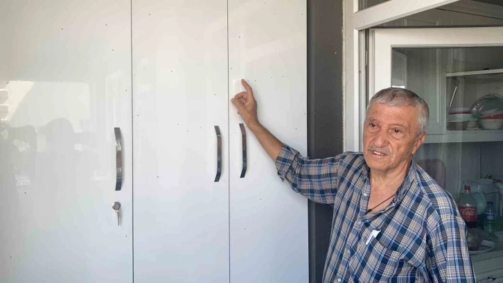 Balkonda otururken tüfekten çıkan saçmaların isabet ettiği yaşlı adam: "Saçma kaşımda kaldı"
