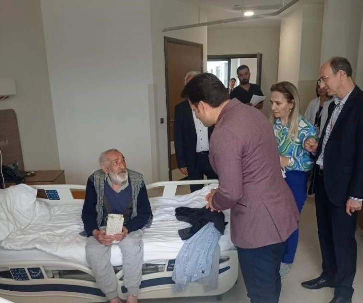 Başakşehir Çam ve Sakura Şehir Hastanesi’nde Babalar Günü
