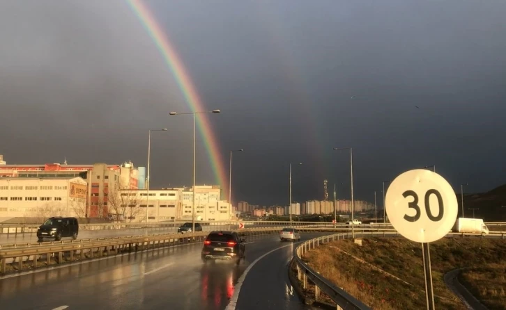 Başakşehir’de çift gökkuşağı görsel şölen oluşturdu
