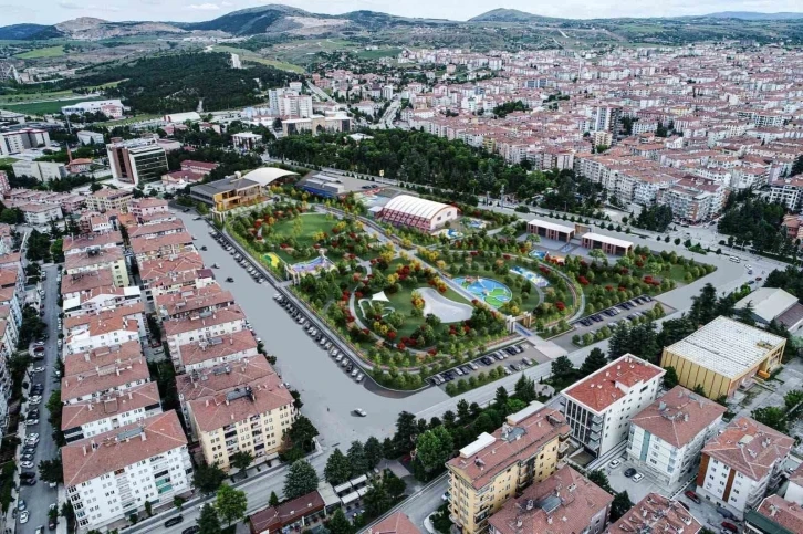 Başkan Aşgın, millet bahçesi inşaatında incelemelerde bulundu