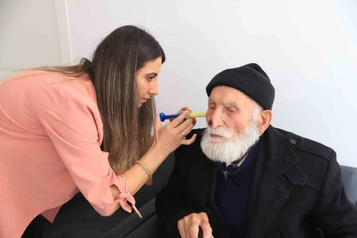 Başkan Büyükkılıç, 97 yaşındaki uluçınarın talebini yerine getirdi
