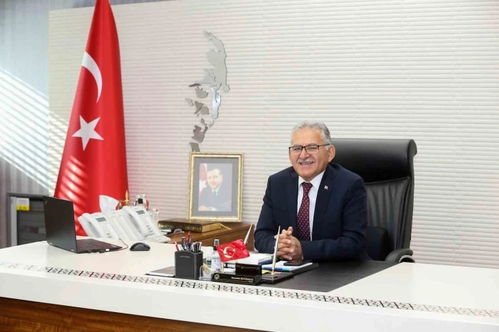 Başkan Büyükkılıç: "Annelik şartsız sevginin, şartsız merhametin timsalidir"
