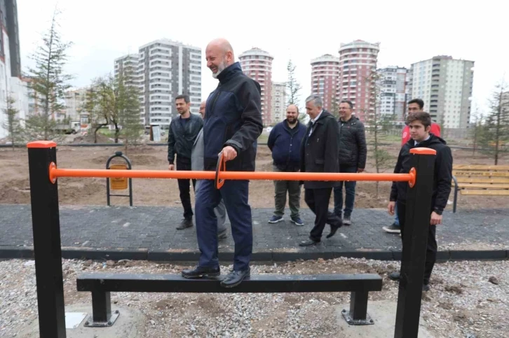 Başkan Çolakbayrakdar; “Seyrani ’deki yeni parklar, cıvıl cıvıl çocuk sesleriyle şenlenecek”
