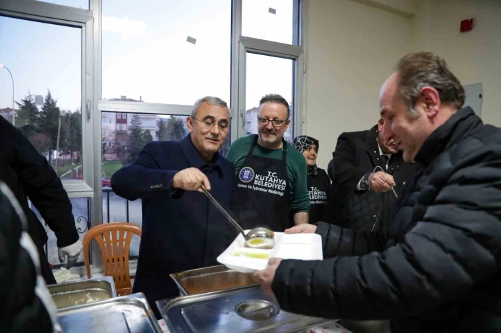 Başkan Işık: "Hemşehrilerimizi iftar sofralarımıza bekliyoruz"
