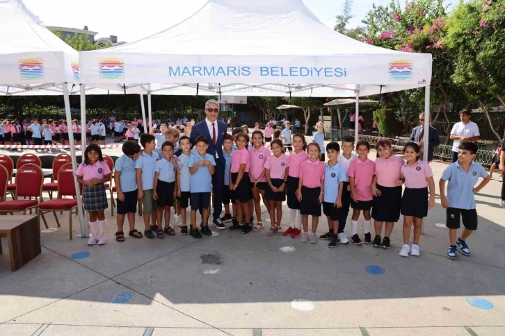 Başkan Oktay, ilk ders zili heyecanına ortak oldu
