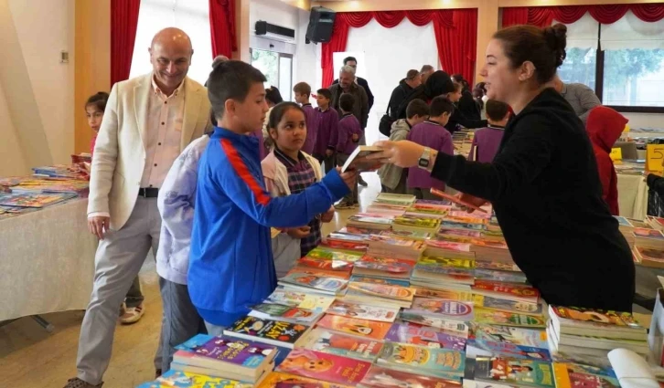 Başkan Oral: "Kitap fuarı hedefine ulaştı"
