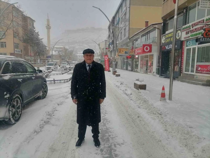 Başkan Pekmezci: “105 yıl önceki ruh ve heyecanla idrak ettiğimiz bugünde bizlere düşen bu bilgilerimizi gelecek kuşaklara aktarmaktır”
