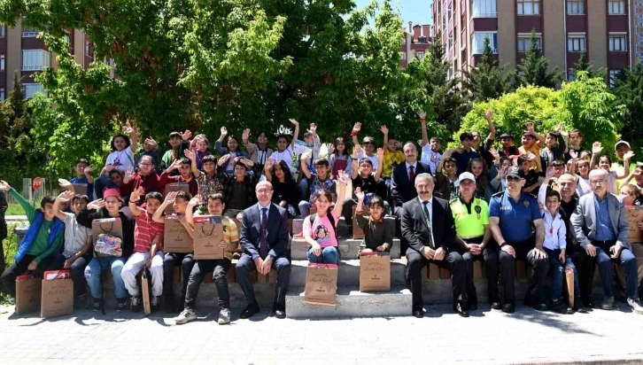 Başkan Pekyatırmacı Trafik Eğitim Parkı’nda çocuklarla bir araya geldi
