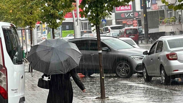 Batı Karadeniz’de sağanak yağış uyarısı
