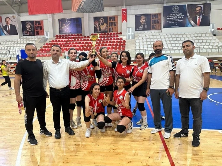 Batman’da voleybolun şampiyonları belli oldu
