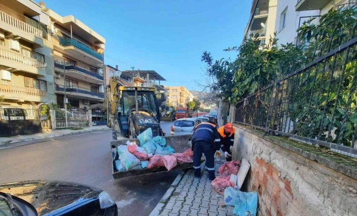 Bayraklı’da 3 yılda 378 bin ton atık toplandı
