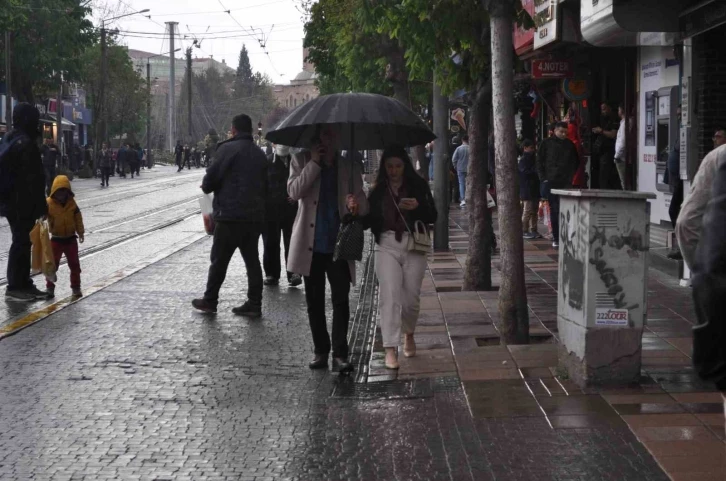 Bayramda sağanak yağmur etkili oldu
