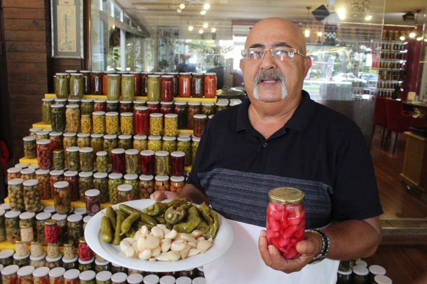 Kilogramı 40 TL’ye çıkan sarımsağın turşusu da yok satıyor