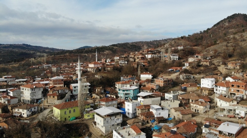 Bursa'nın bu köyünde sepet örmeyi bilmeyene kız vermiyorlar