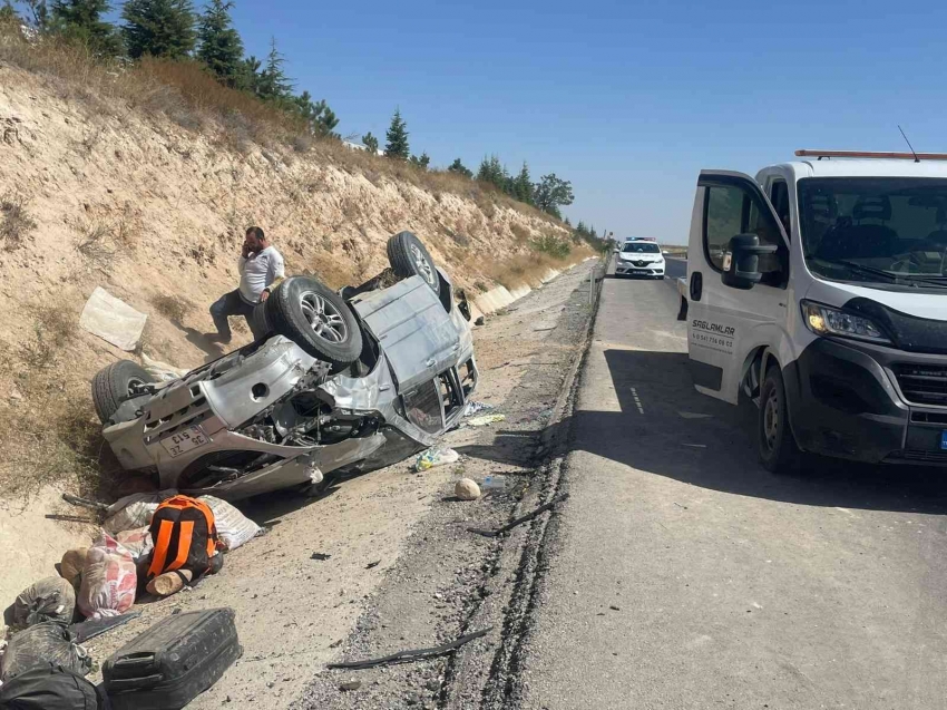 Takla atan otomobilde 4 kişi yaralandı