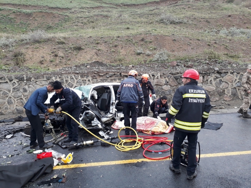 Erzurum’da katliam gibi kaza: 5 ölü, 10 yaralı