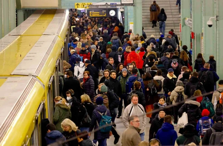 Berlin’de şehir içi ulaşım grevden etkilenmedi
